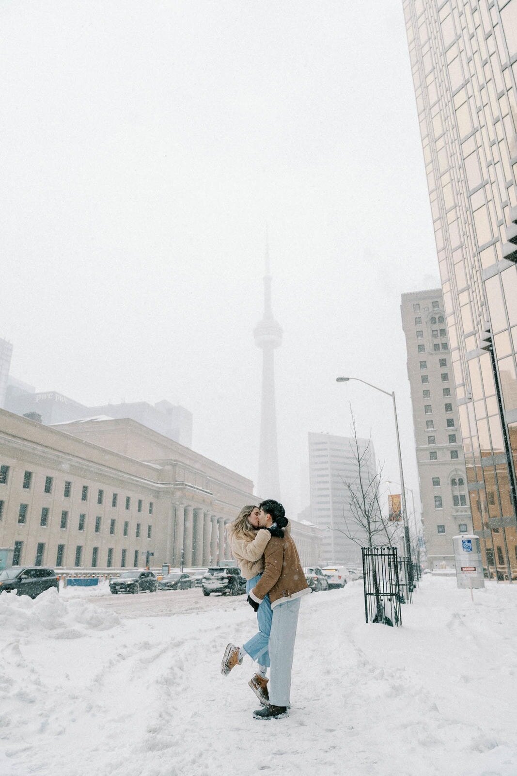 E10-Winter-snowy-engagement-photoshoot-in-Toronto-Zhan-and-Tina-2025-02-16-2500px-1059