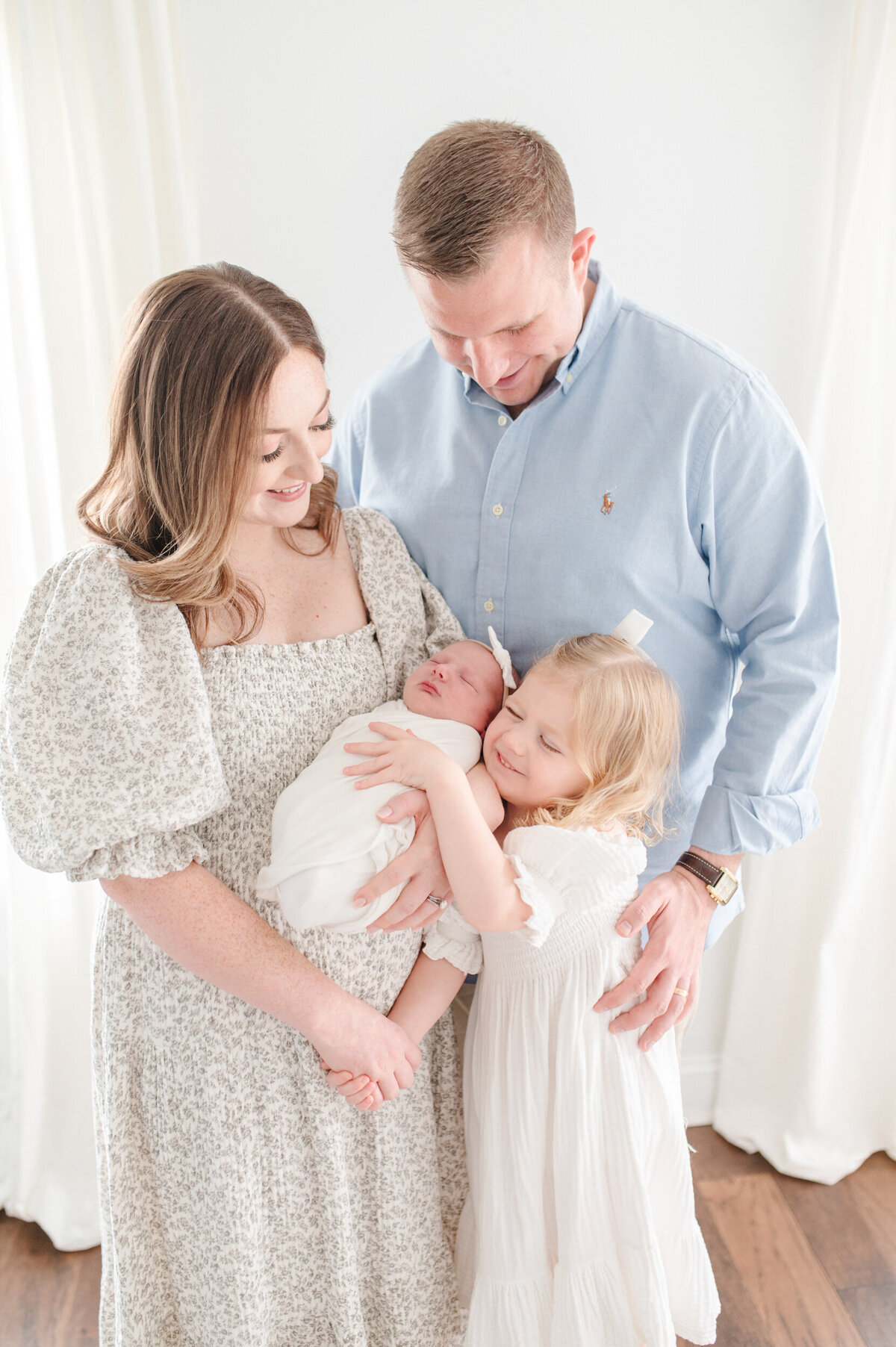 Family-of-four-newborn-session