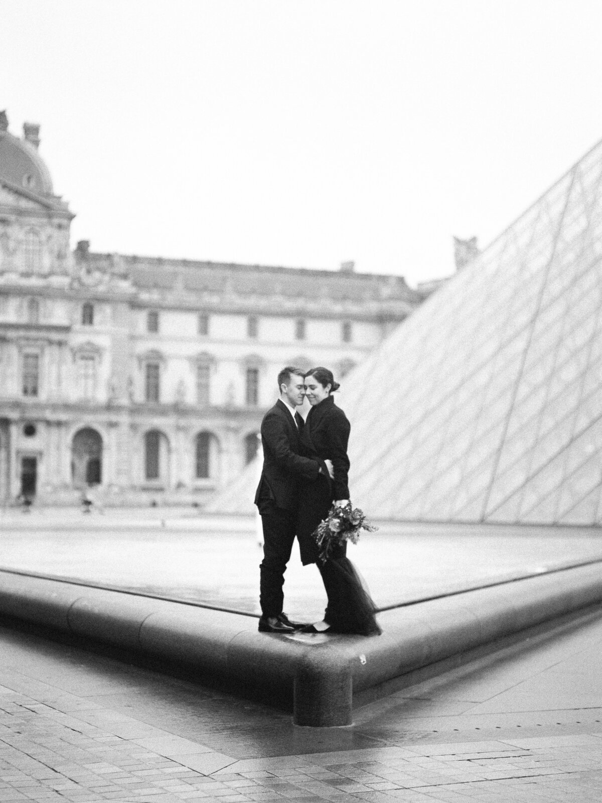 aj-Paris France - Engagement-Manda Weaver-Photo-2