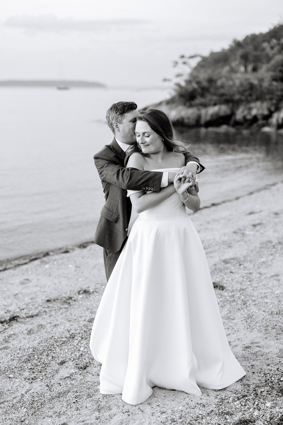 Cheery_Yellow_Blue_Seaside_Island_Maine_Wedding_Chebeague_Island_Inn_0094