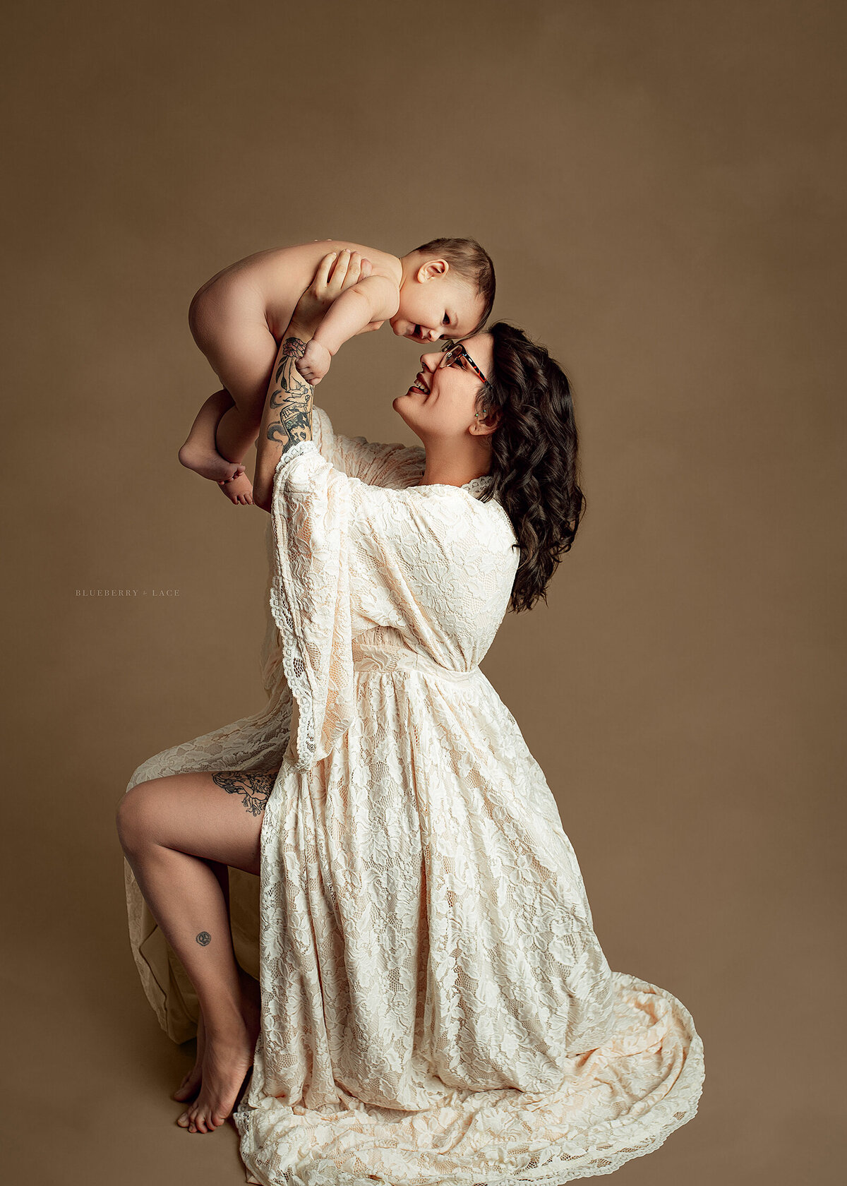 mommy and me in studio syracuse ny photographer photoshoot neutral mom with baby