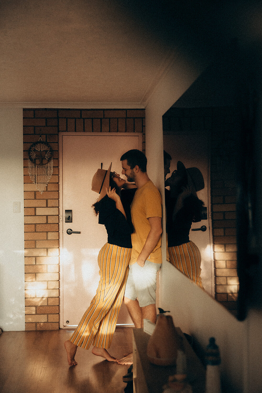 sunshine-coast-candid-couples-photography-storytelling.