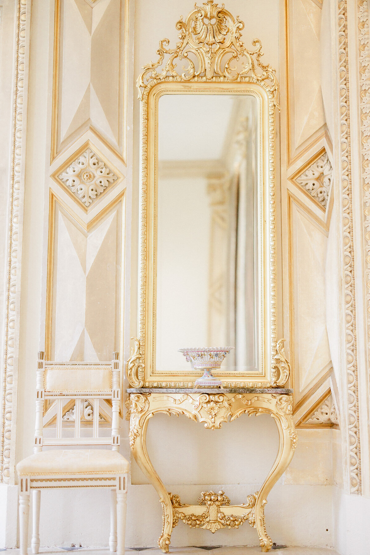 Modern_Chic_Chateau_Valouze_Destination_Wedding_Photographer-85