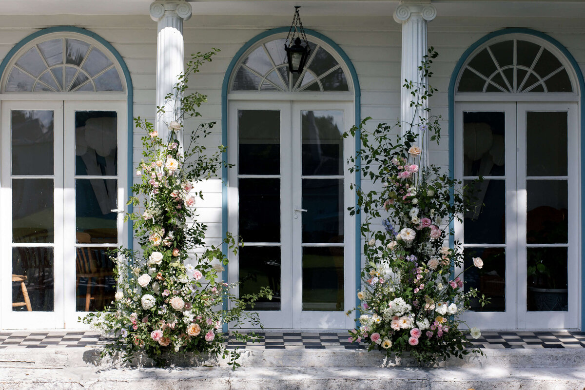 12 wedding-aisle-flowers