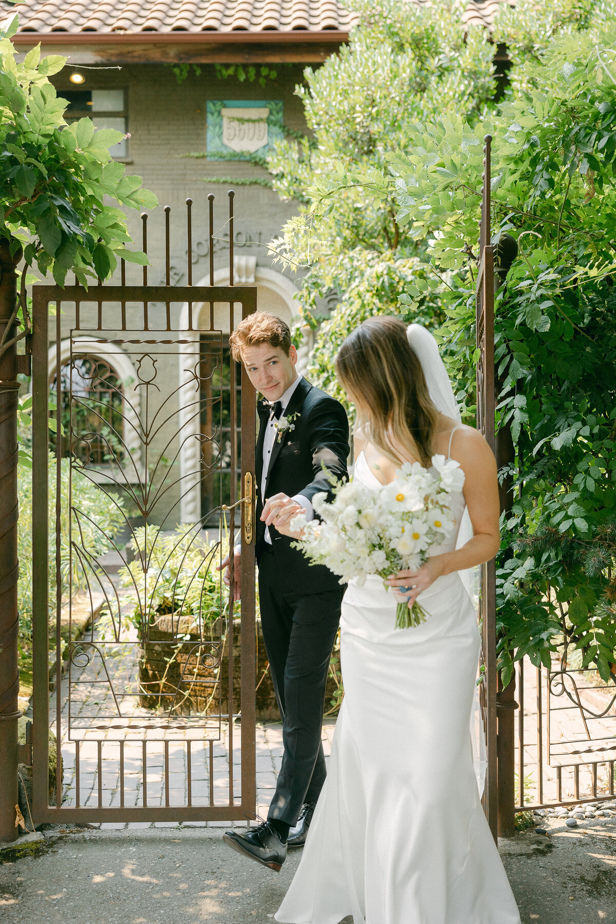 the_corson_building_seattle_wedding_mylaliphotos-8