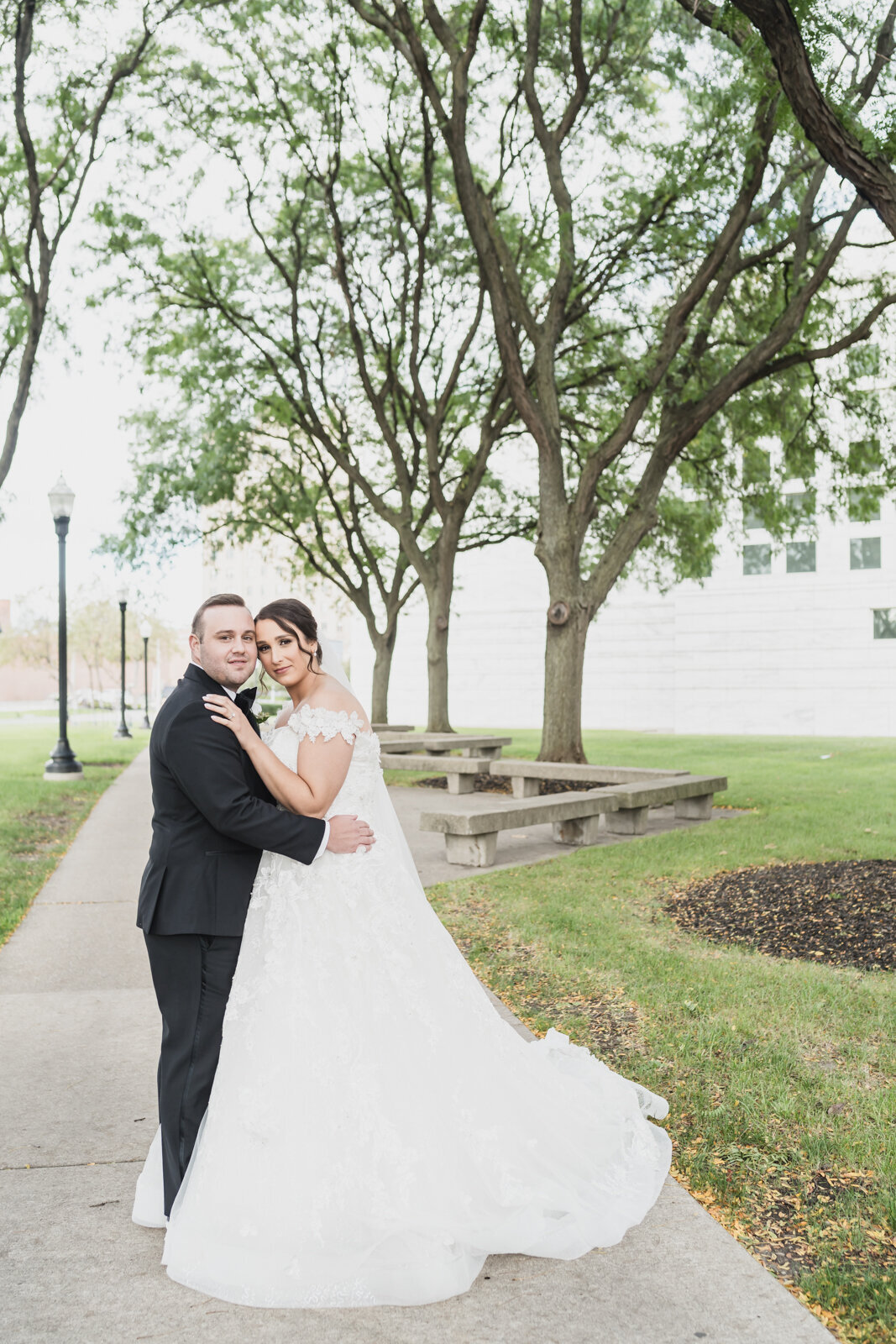 Classic Detroit Wedding at Saint Peter and Paul Church with Elegant Andiamo Reception23