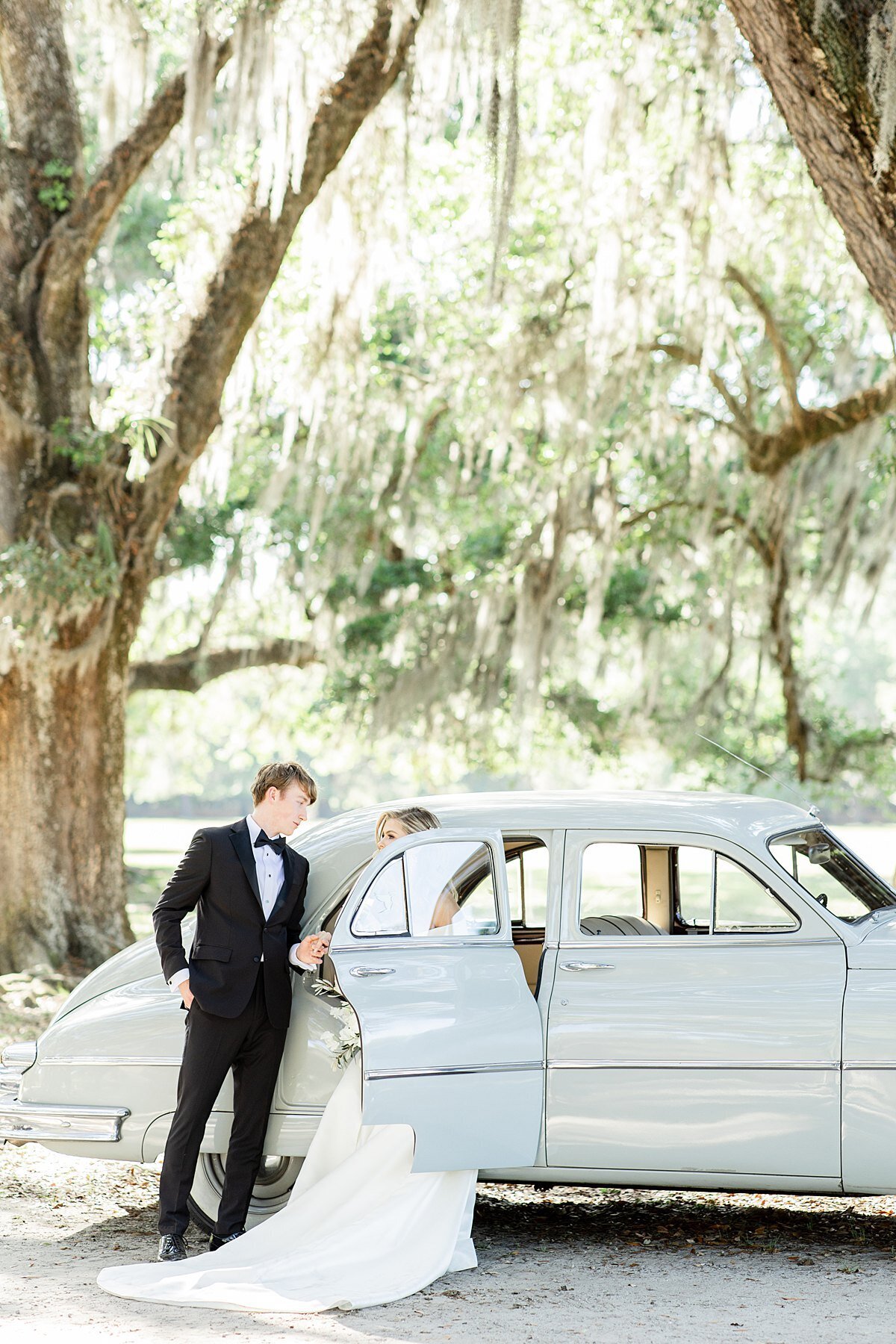 middleton-place-venue-charleston-south-carolina-wedding-vintage-car-low-country-valet-0061