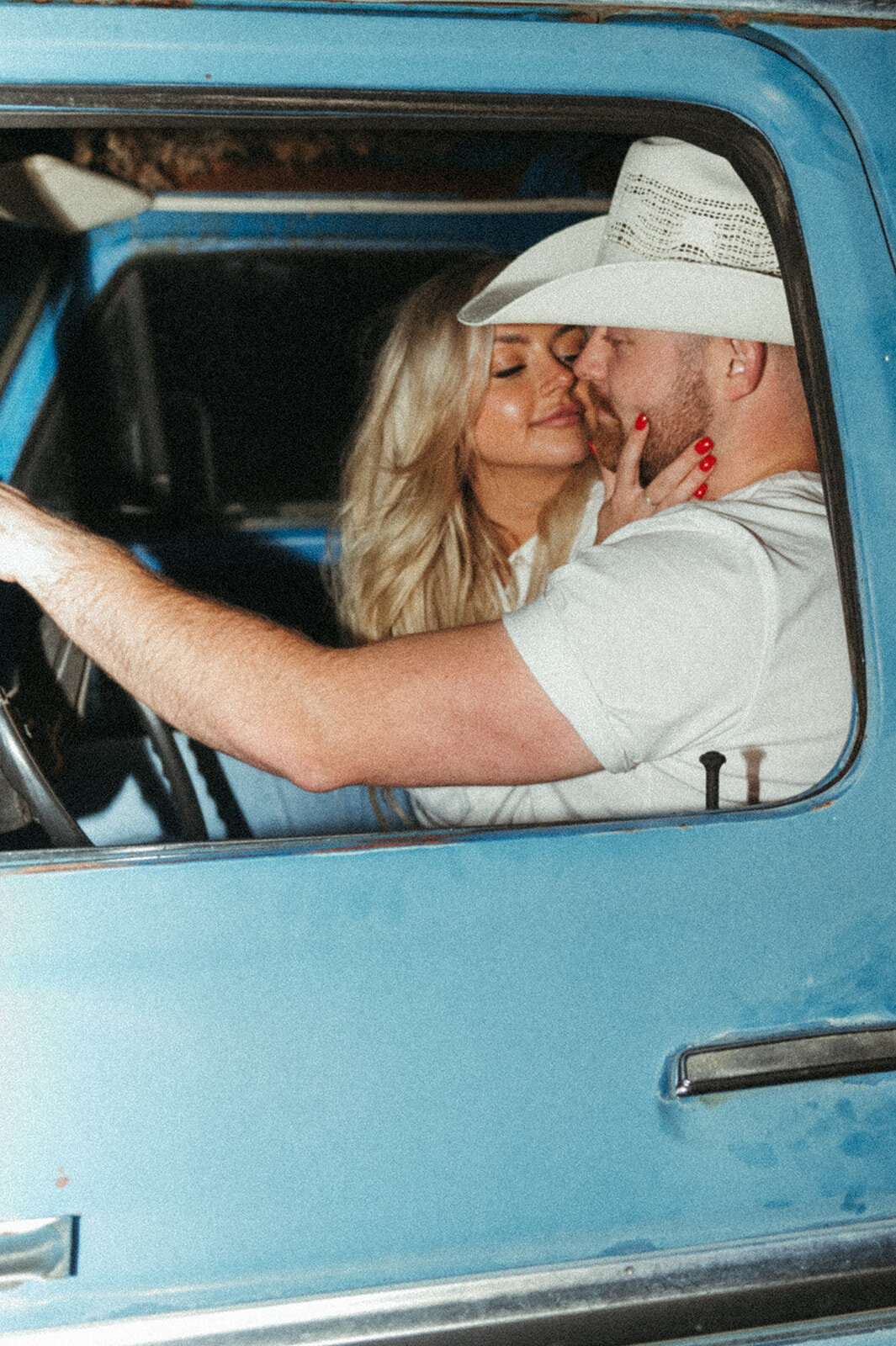 presley-gray-nighttime-western-montana-engagement0220
