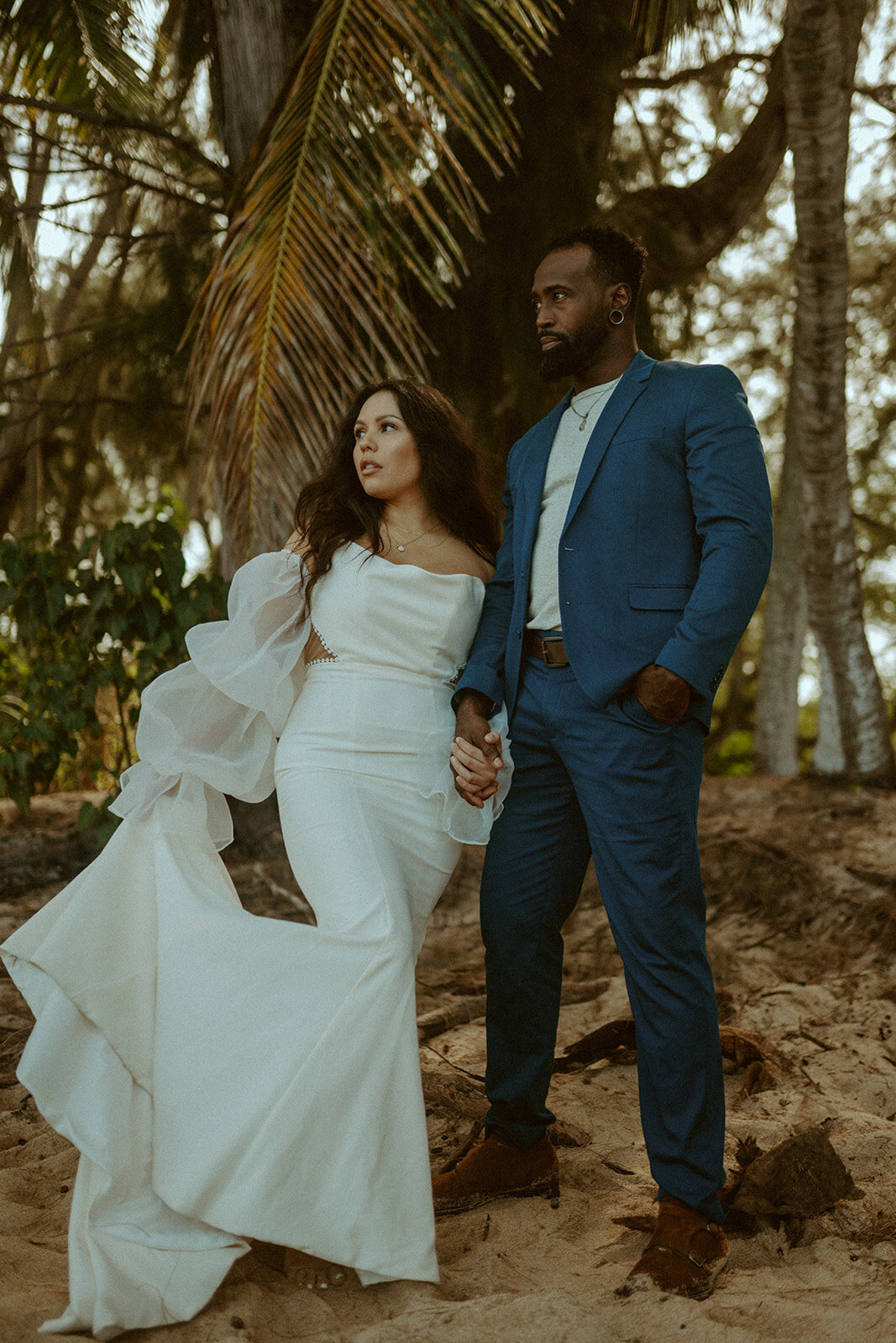 27hawaii elopement photography emilee setting photo oahu elopement packages