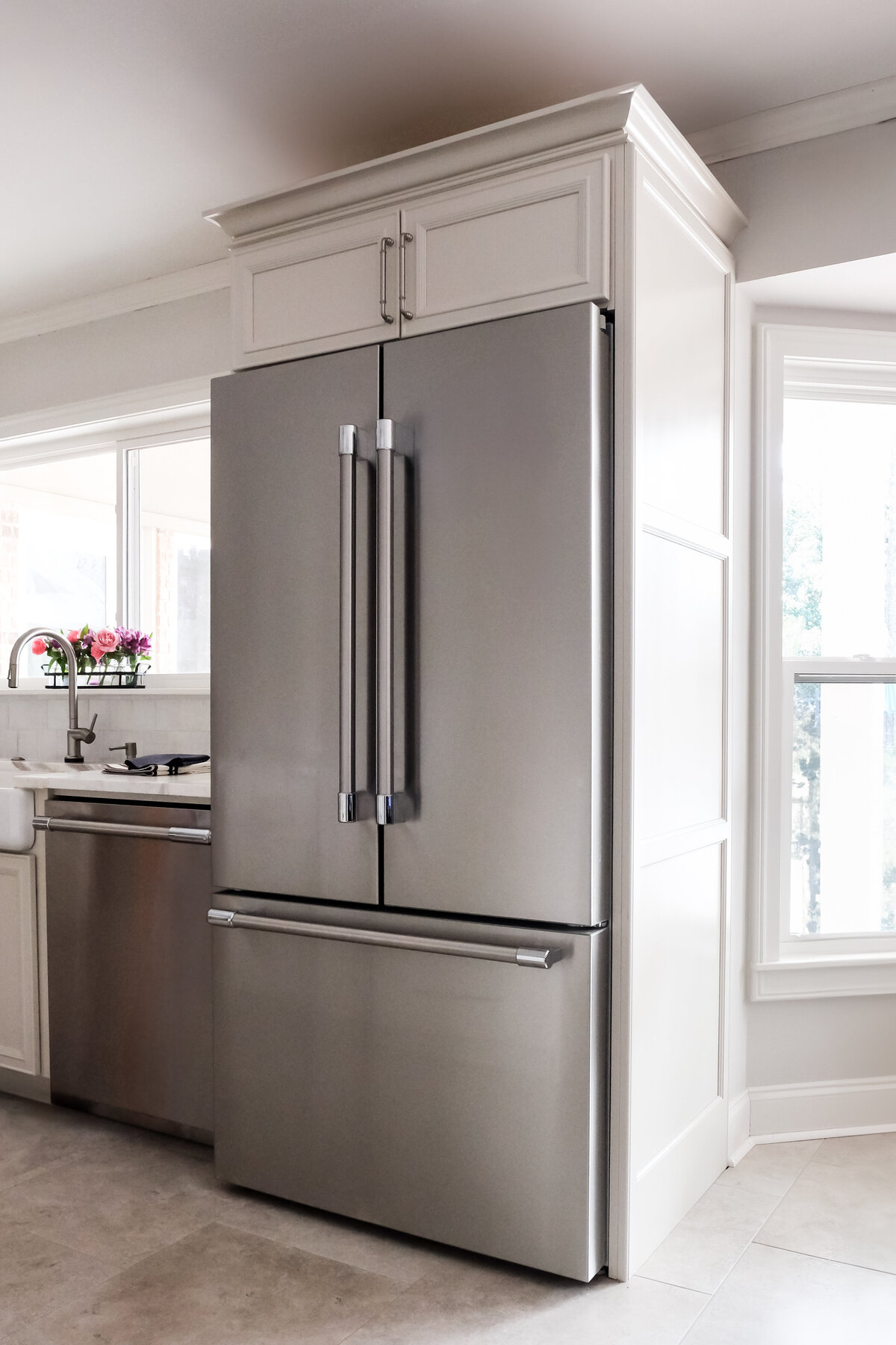 creamy-white-kitchen-reno-new-orleans-lrm-architecural-design-24