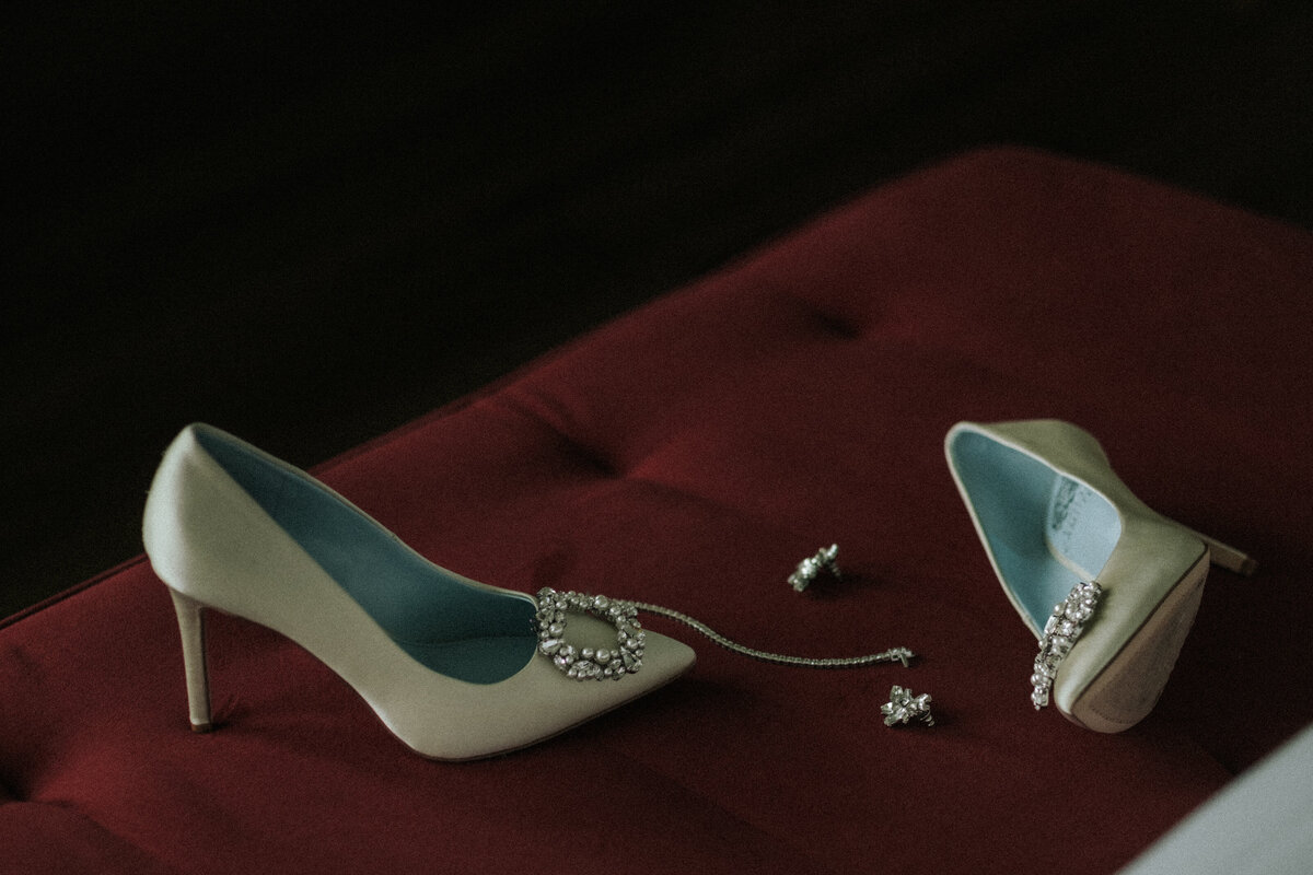 Jamaica-Pavilion-Wedding-flatlay-shoes-wedding-planner-montreal