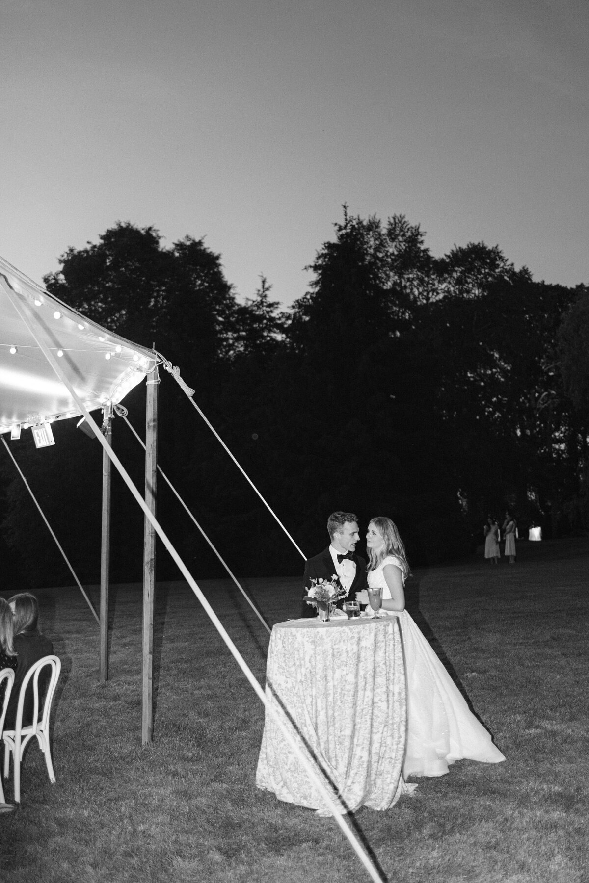 connecticut-backyard-tented-wedding-photo_0060