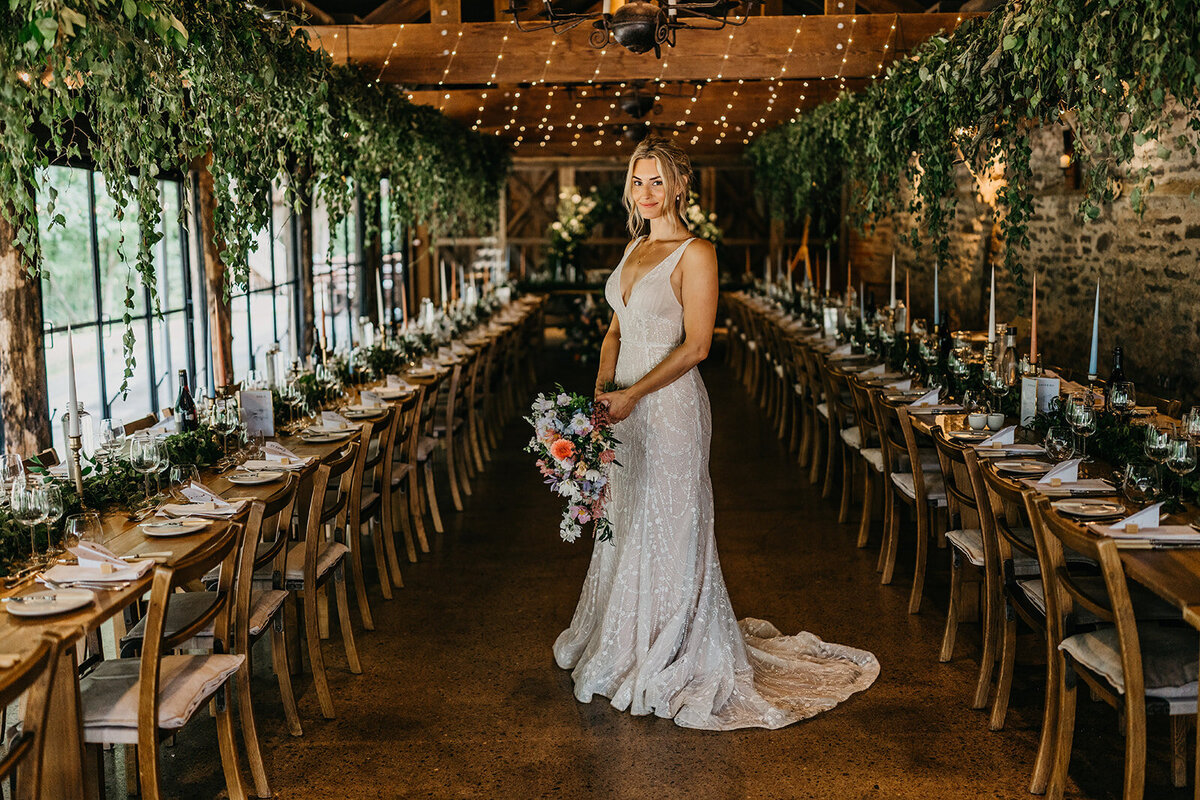 ISSY-AND-BELLA-WEDDING-FLORIST-HEREFORDSHIRE-DEWSALL-COURT31