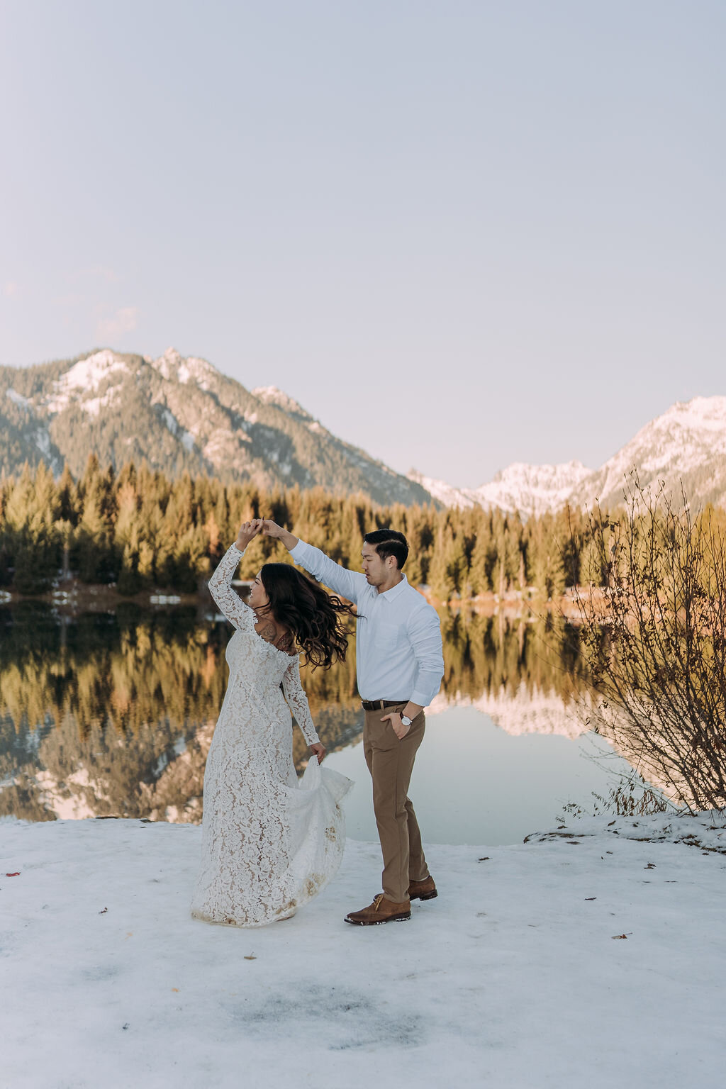 Joyce Li Photography Destination Wedding Elopement Engagement Lifestyle Portrait Photographer West Coast Seattle Washington California goldcreekpondengagement-14