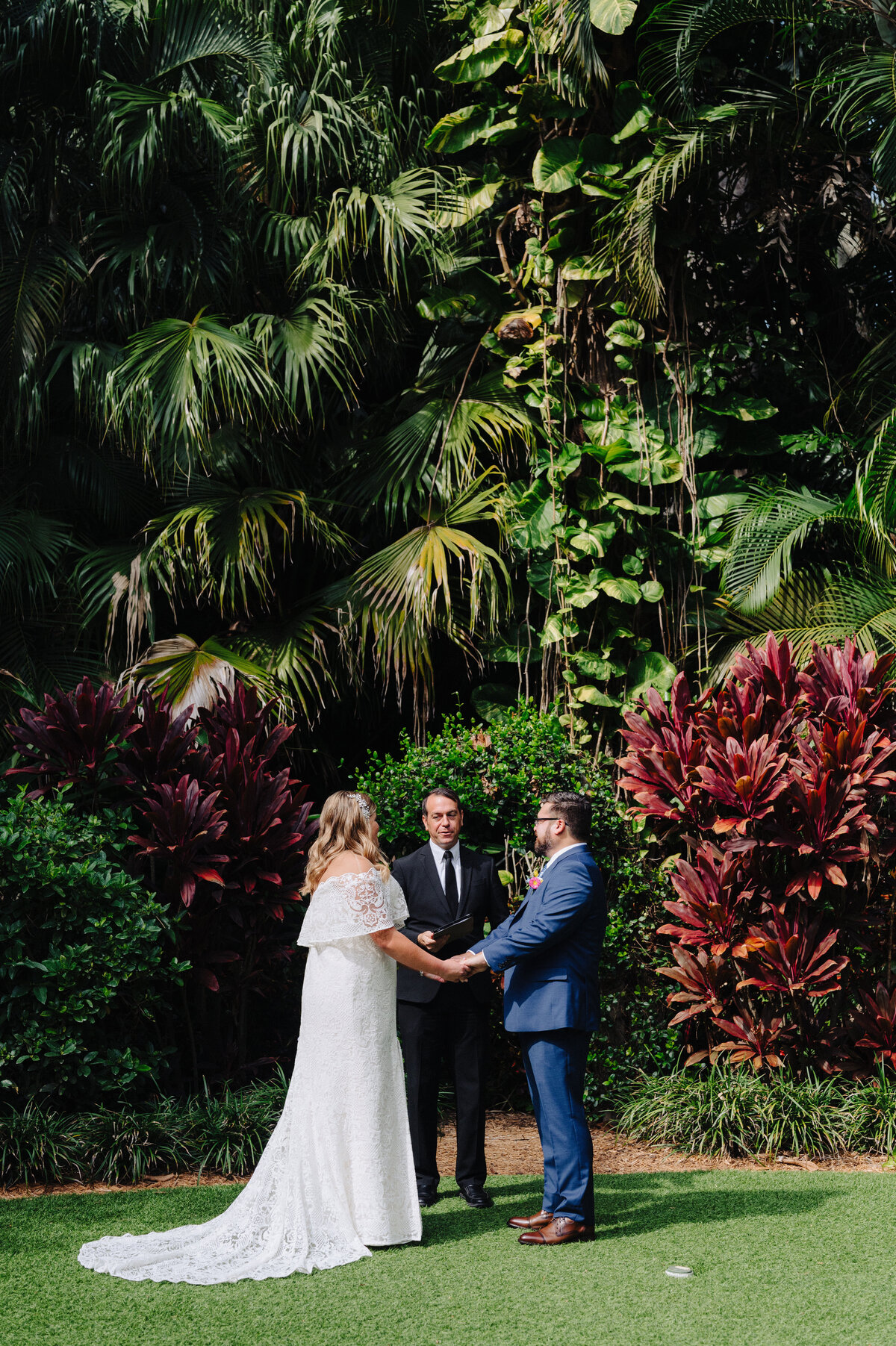 mcneile-photo-sunken-gardens-elopement-chantilly-chic-celebrations-4