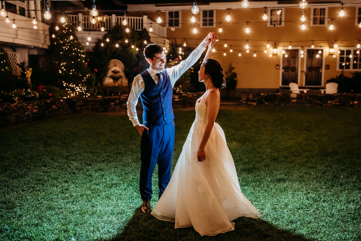 New_Hampshire_Wedding_Photographer_Bedford_Village_Inn-94