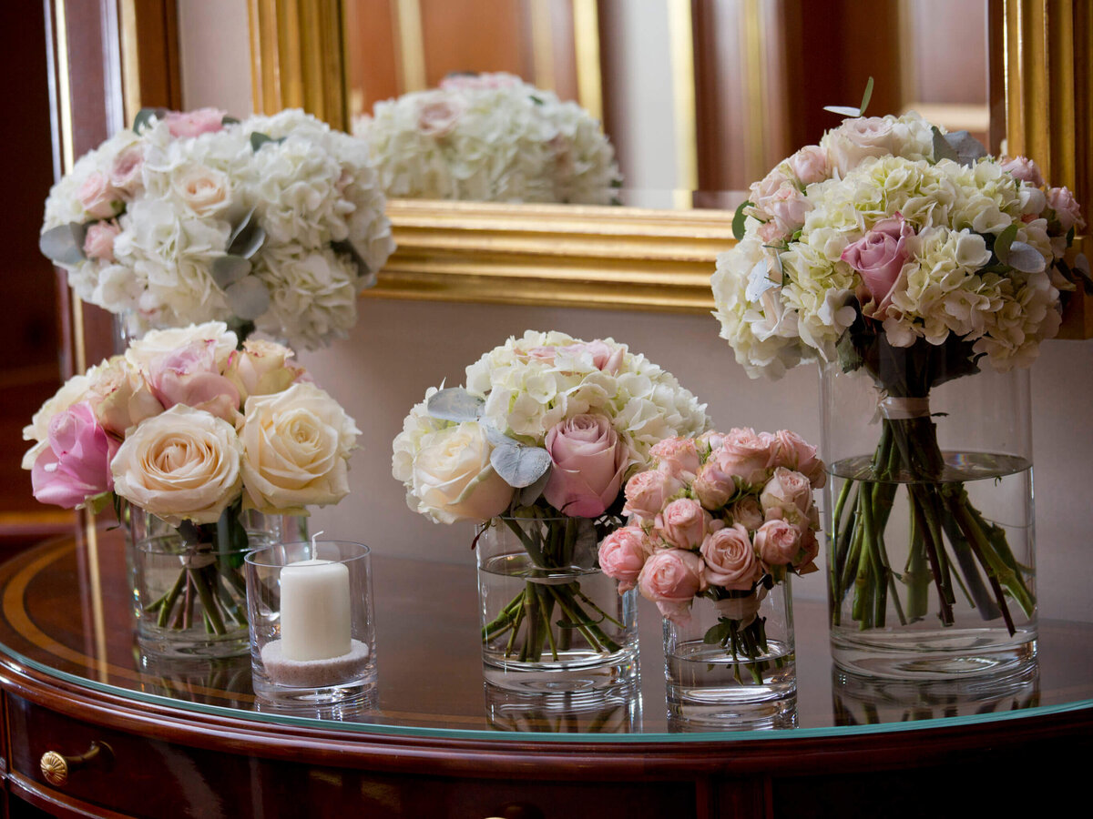 3 wedding-flowers-the-lanesborough-london