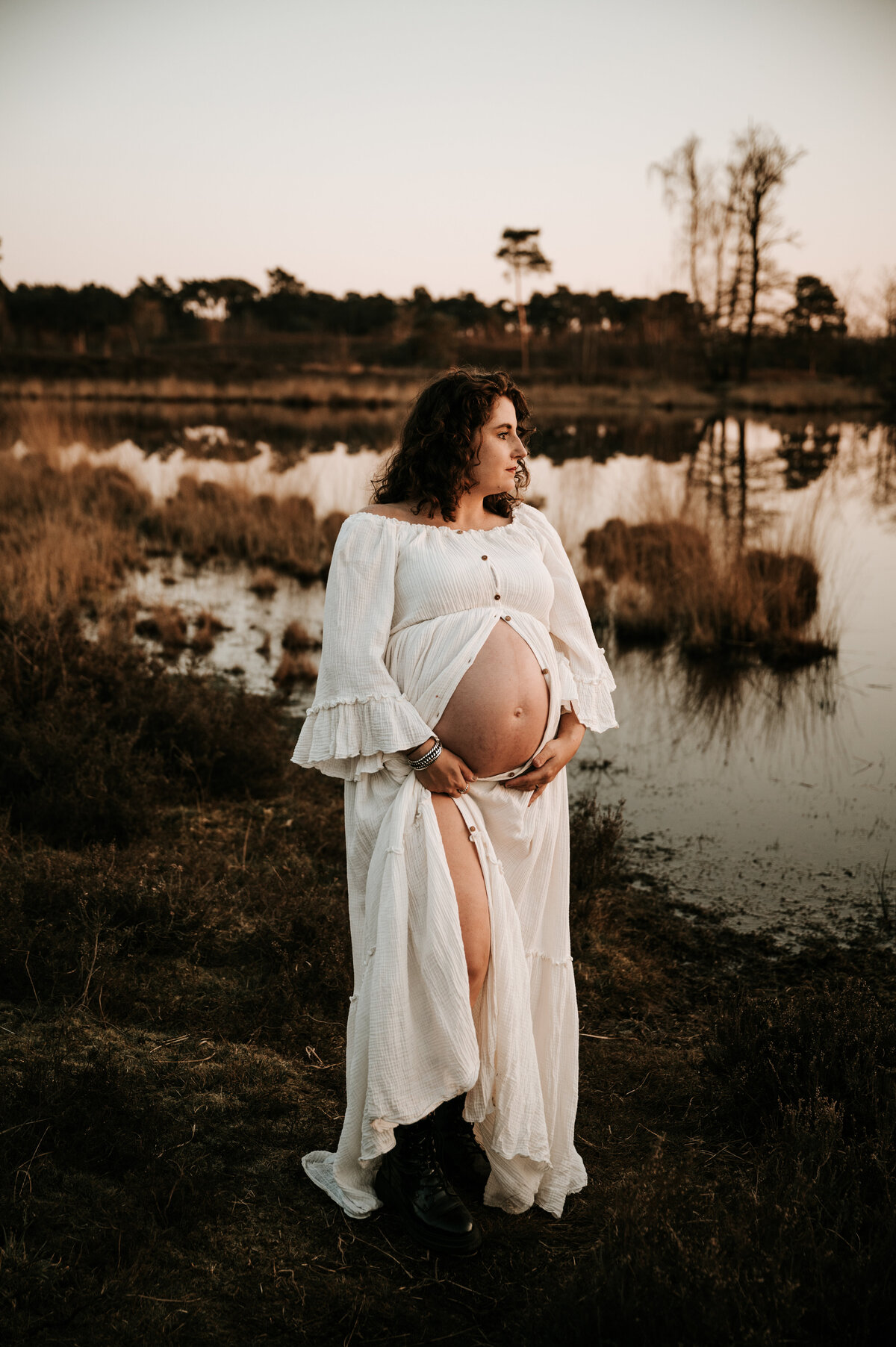 Jiscafotografie_zwangerschapsshoot_zwangerschapsfotograaf_fotograafnijmegen_fotograafgelderland_fotograafbrabant-87