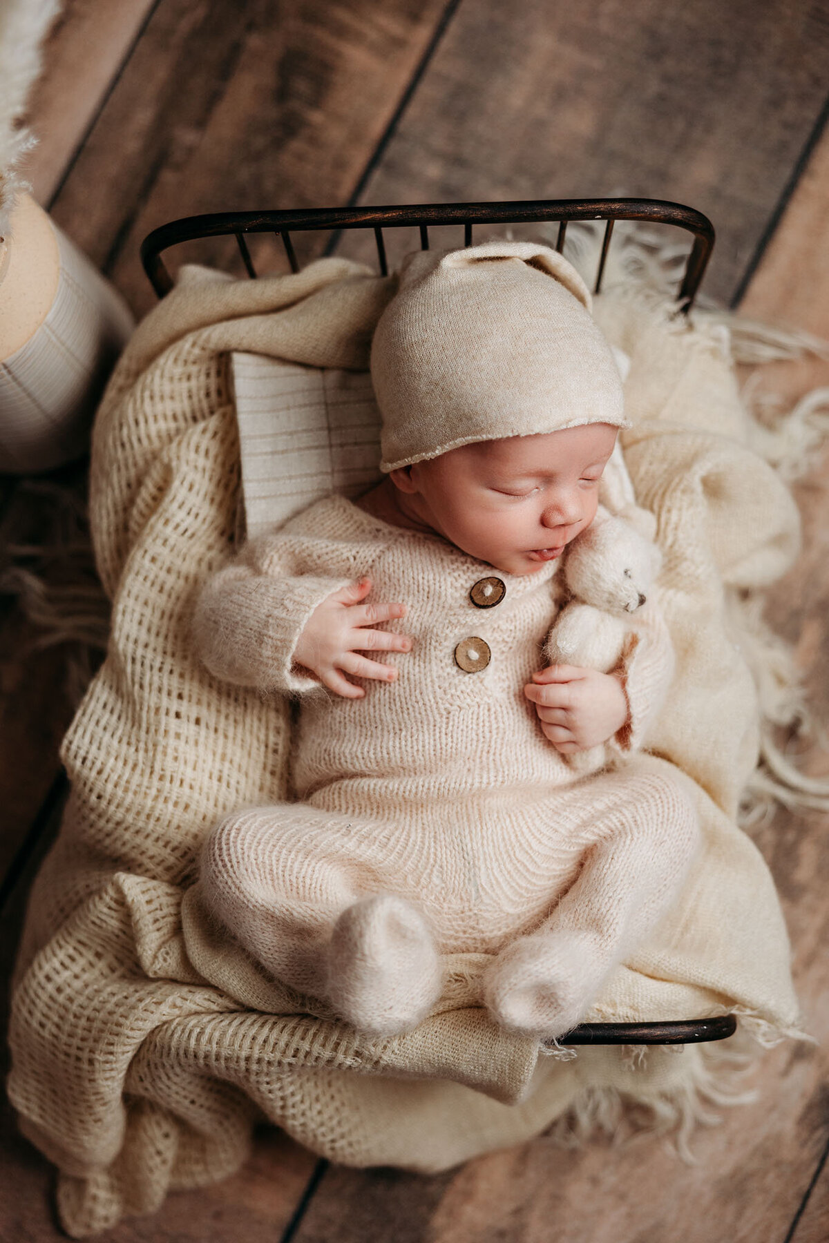 arielle_elizabeth_photography_newborn photographer, family photographer, baby photographer, milestones photographer, studio, near traverse city, near charlevoix, near petoskey, near gaylord, near harbor springs, michigan photographer_01337