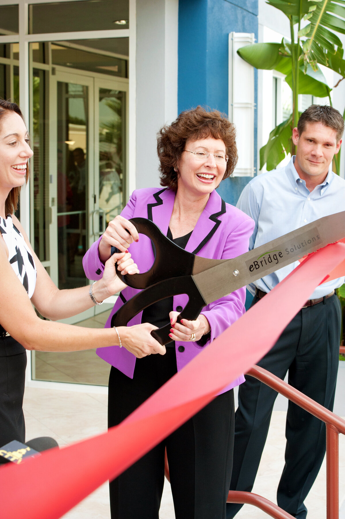20110722_eBridge_RibbonCutting_09