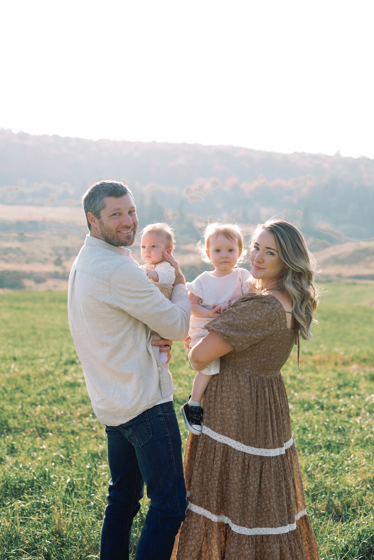 Brooke Lacombe is an Ottawa, Ontario based family photographer, specializing in motherhood, maternity, newborn and family fine art photography.
