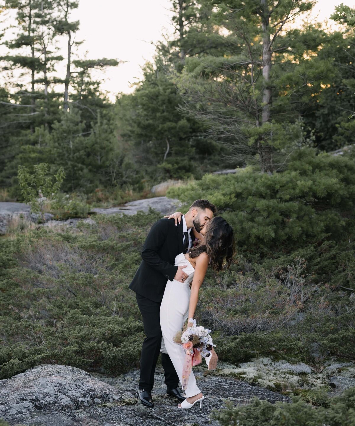 NikaHelgesonPhotography-CanadaWeddingPhotographer (16)