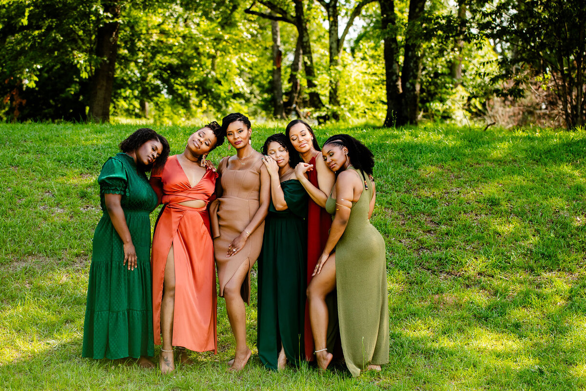 this heartwarming photo captures a group of close friends celebrating their years-long friendship, radiating happiness and unity. A perfect moment of connection and joy!