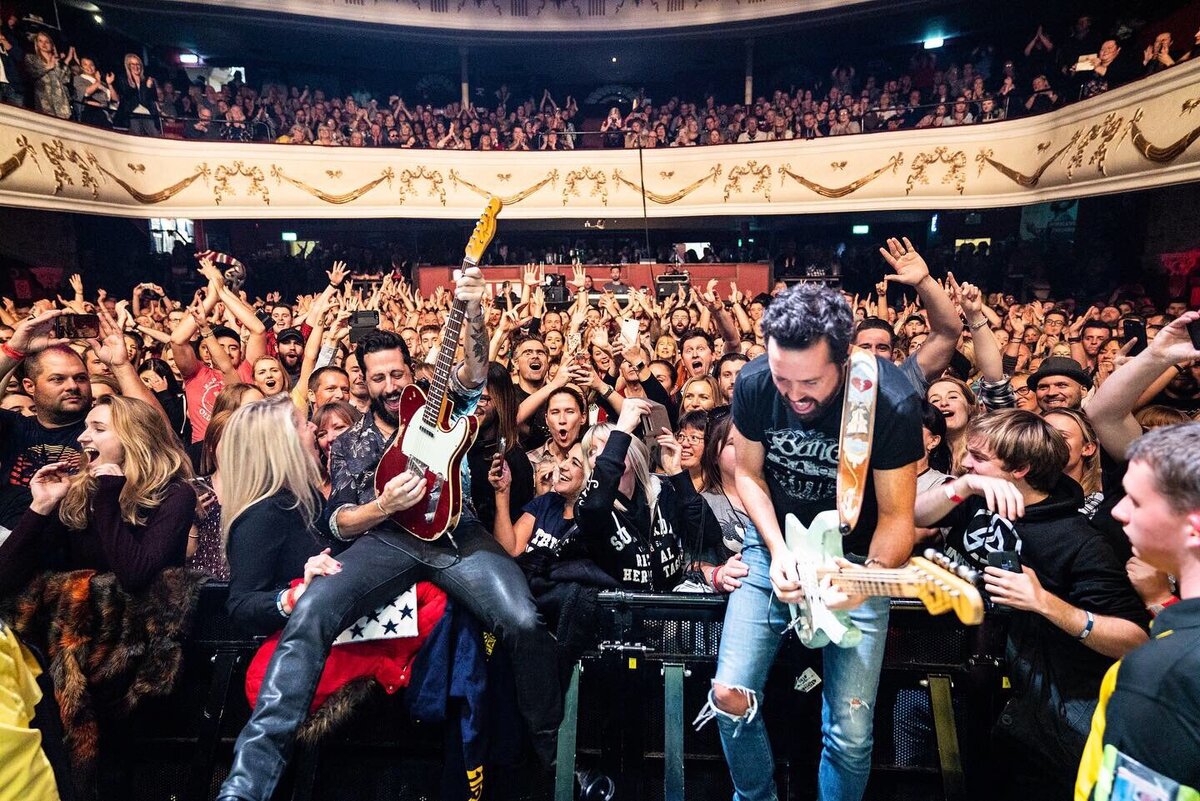Old Dominion performing in London
