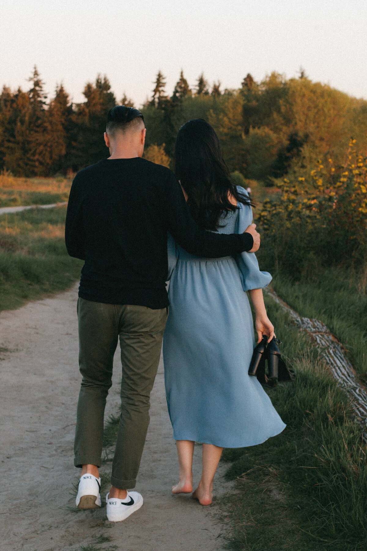 Couples-session-discovery-park-documentary-style-jennifer-moreno-photography-seattle-washington