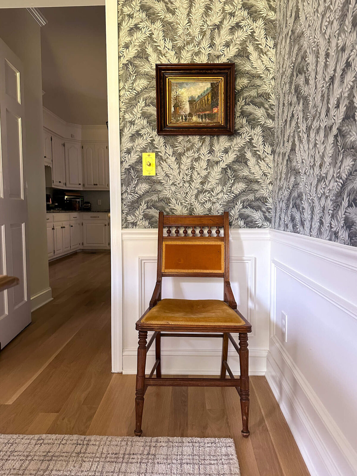 vintage-chair-traditional-dining-room-eastlake-chair