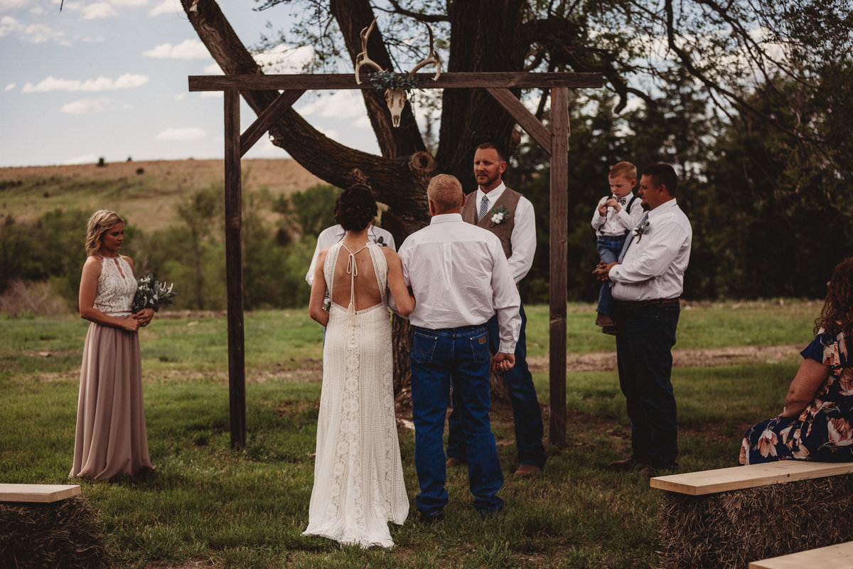 kansas-barn-wedding|native-roaming-28