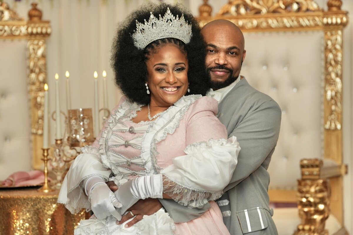 bridgerton-50th-birthday-party-queen-brenda-lord-jan