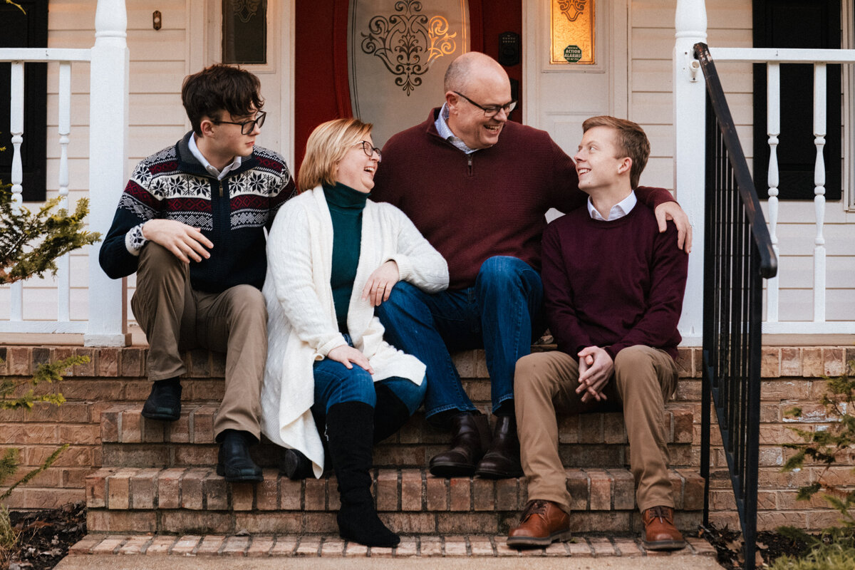 a family poses during a photo shoot in chattanooga