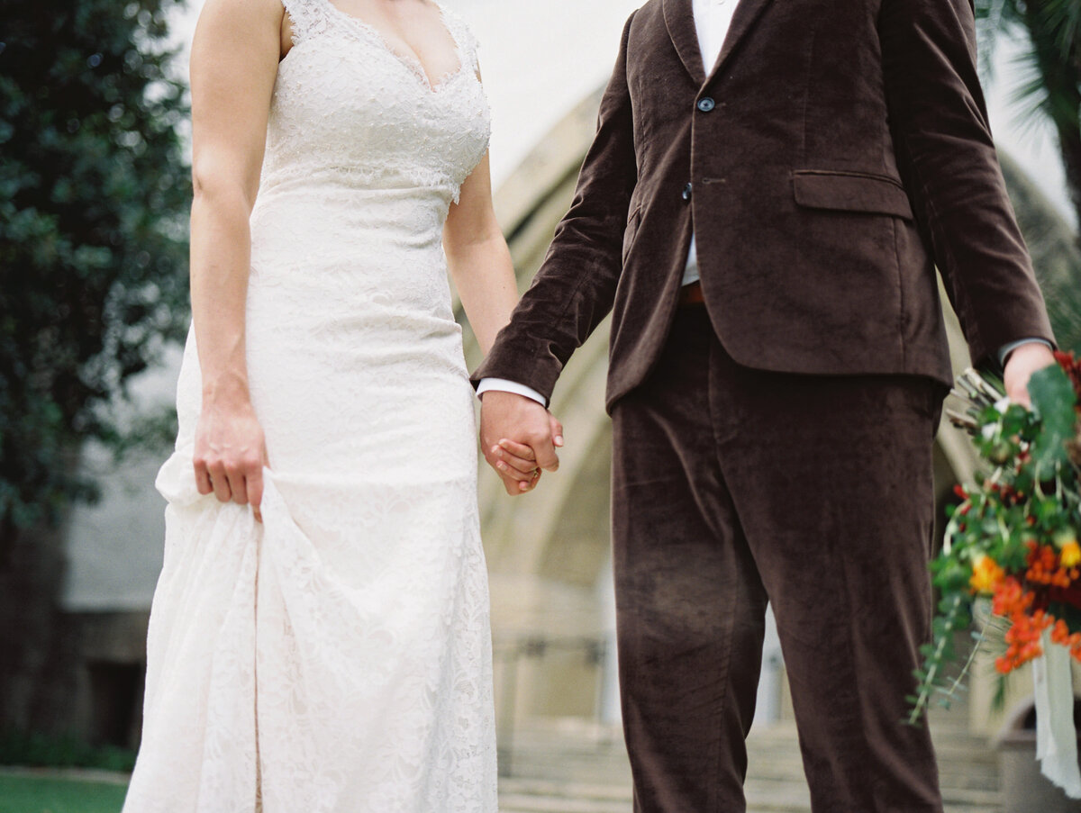 santa-barbara-court-house-intimate-wedding-olive-and-oath-16