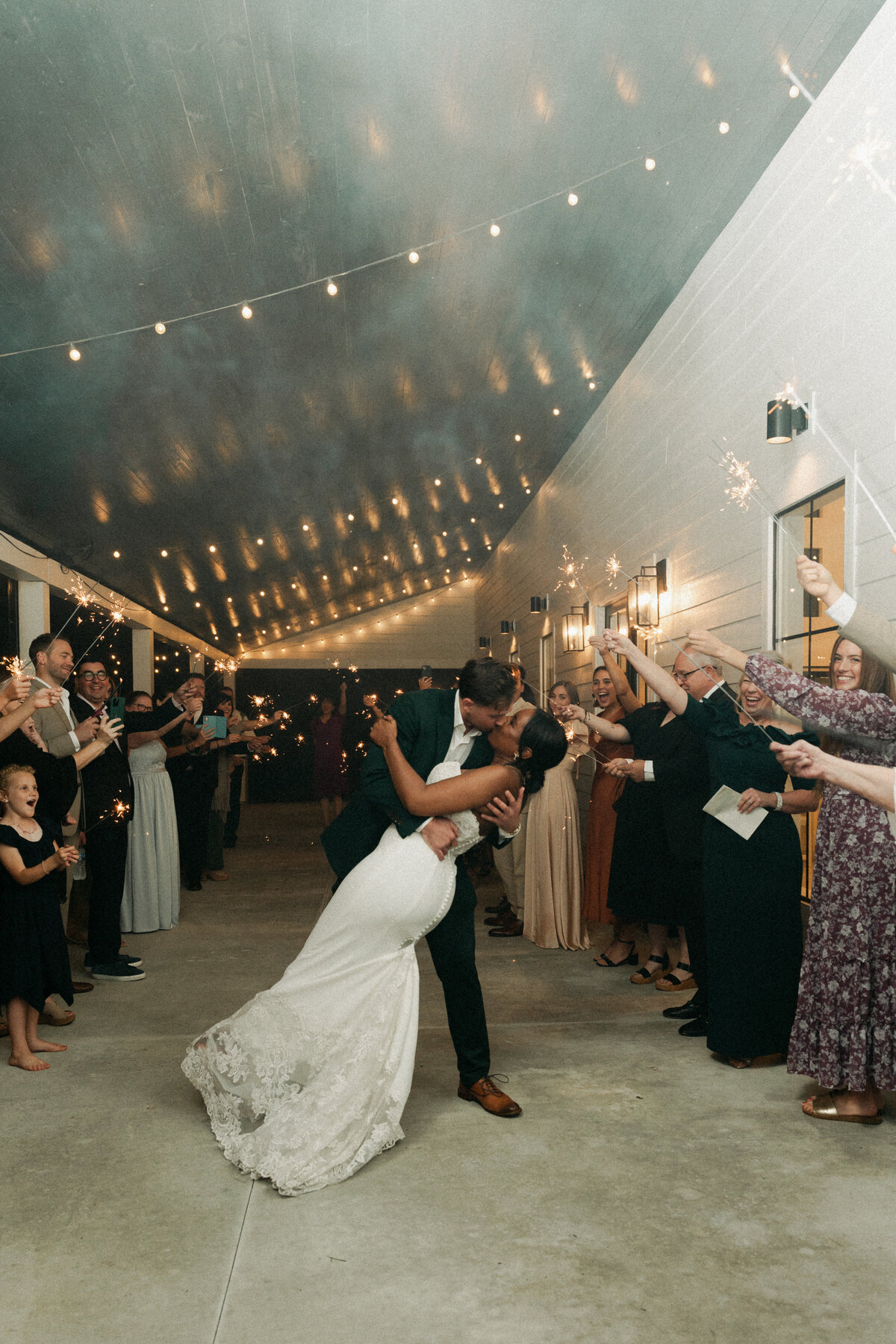 joey & alyse wedding photos - lizarrietaphotography-882
