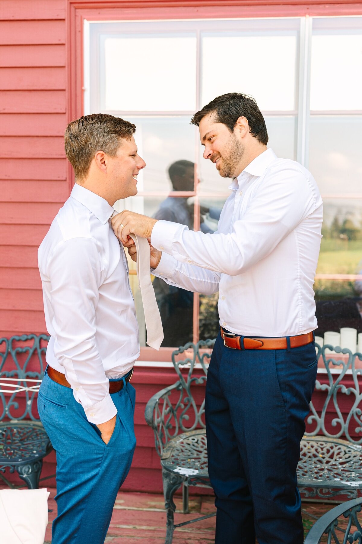 Cheery_Yellow_Blue_Seaside_Island_Maine_Wedding_Chebeague_Island_Inn_0010