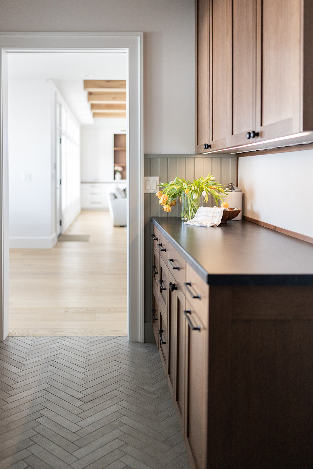 michele rosenboom design cozy colonial drop area3