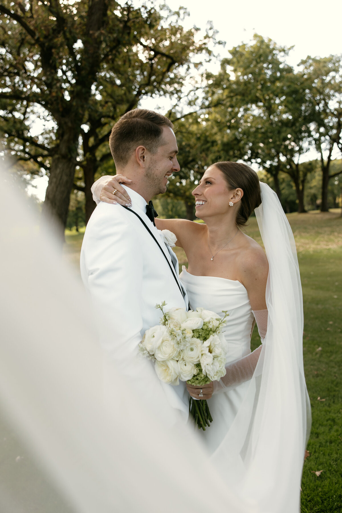 Abigail Anne Photography Storytelling Wedding Photographer in Colorado and Chicago — Wedding Photo 37