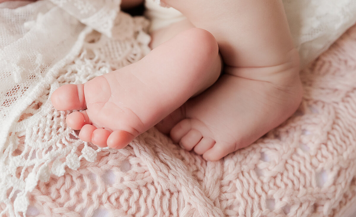 Tampa-Newborn-baby-pink-photographer-3