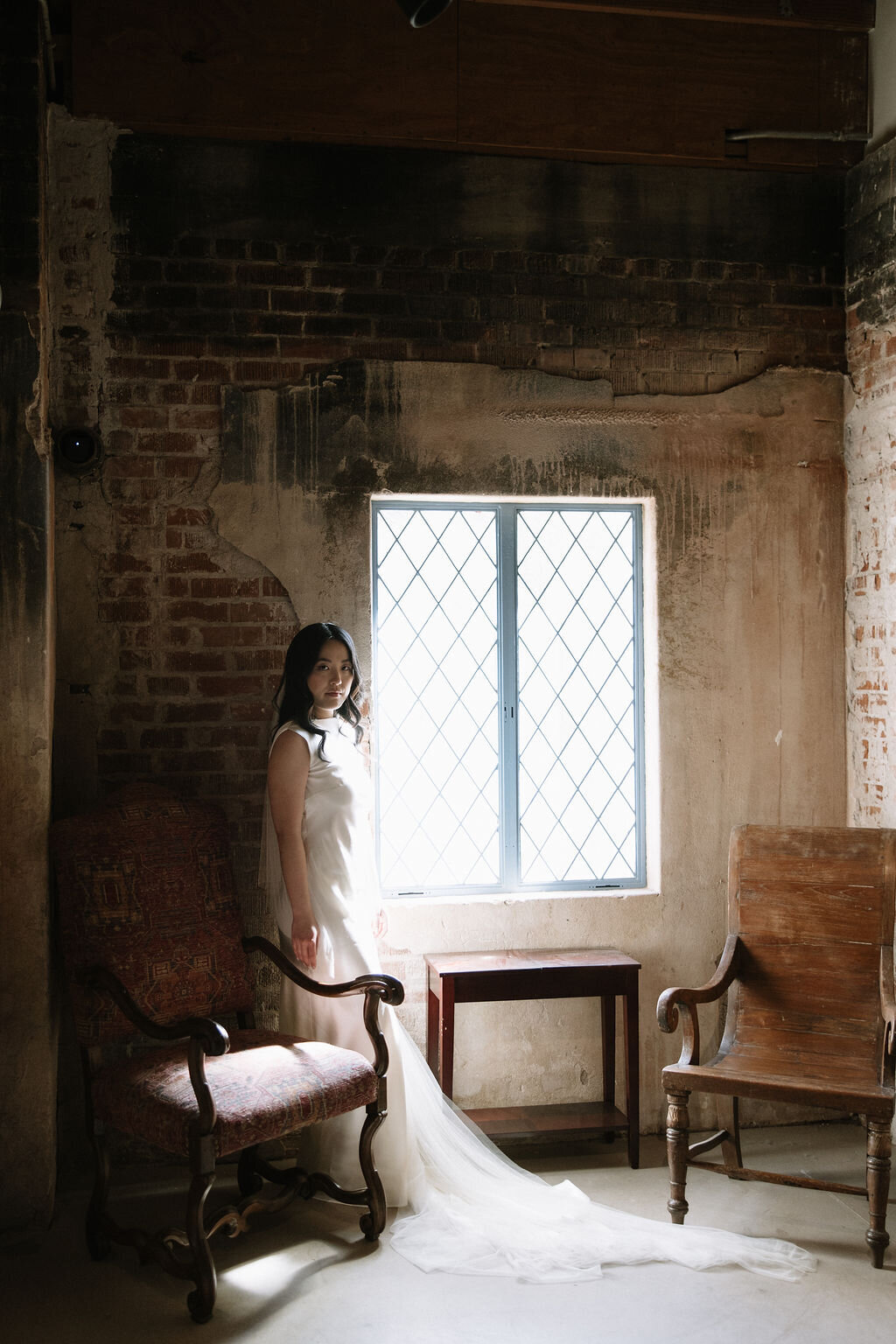 monroe-street-abbey-phoenix-wedding-bridal-glam-portrait