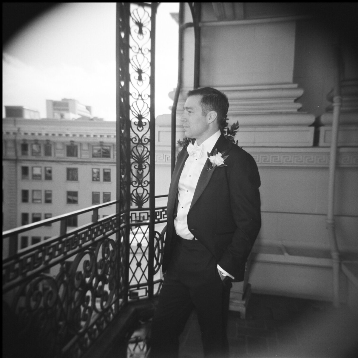 san francisco-flood-mansion-wedding-photography-catholic-wedding-classic-blackandwhite-churchwedding-wedding-thedejaureguis-100