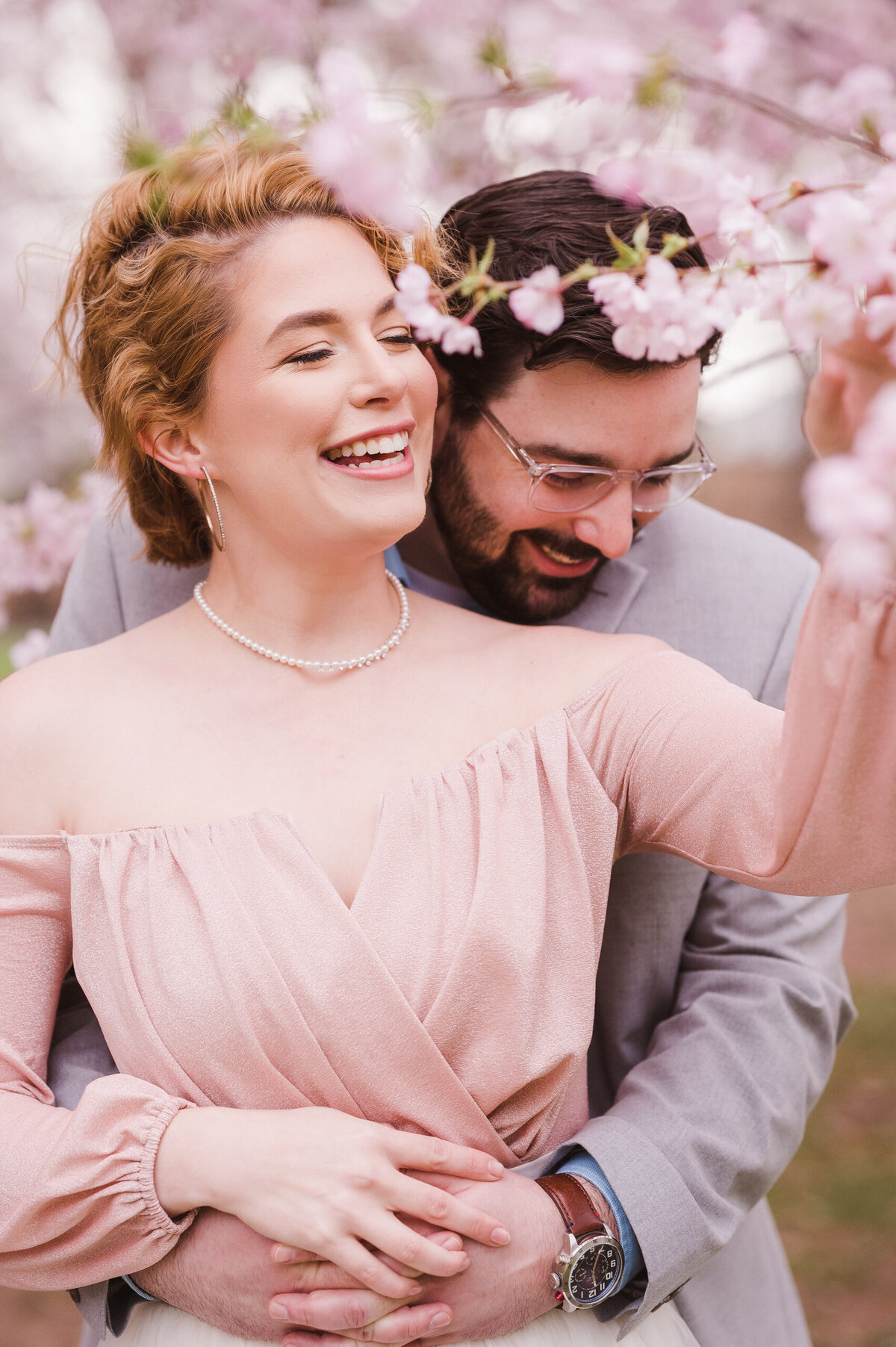 spring-branch-brook-park-new-jersey-cherry-blossom-engagement-photos-suess-moments