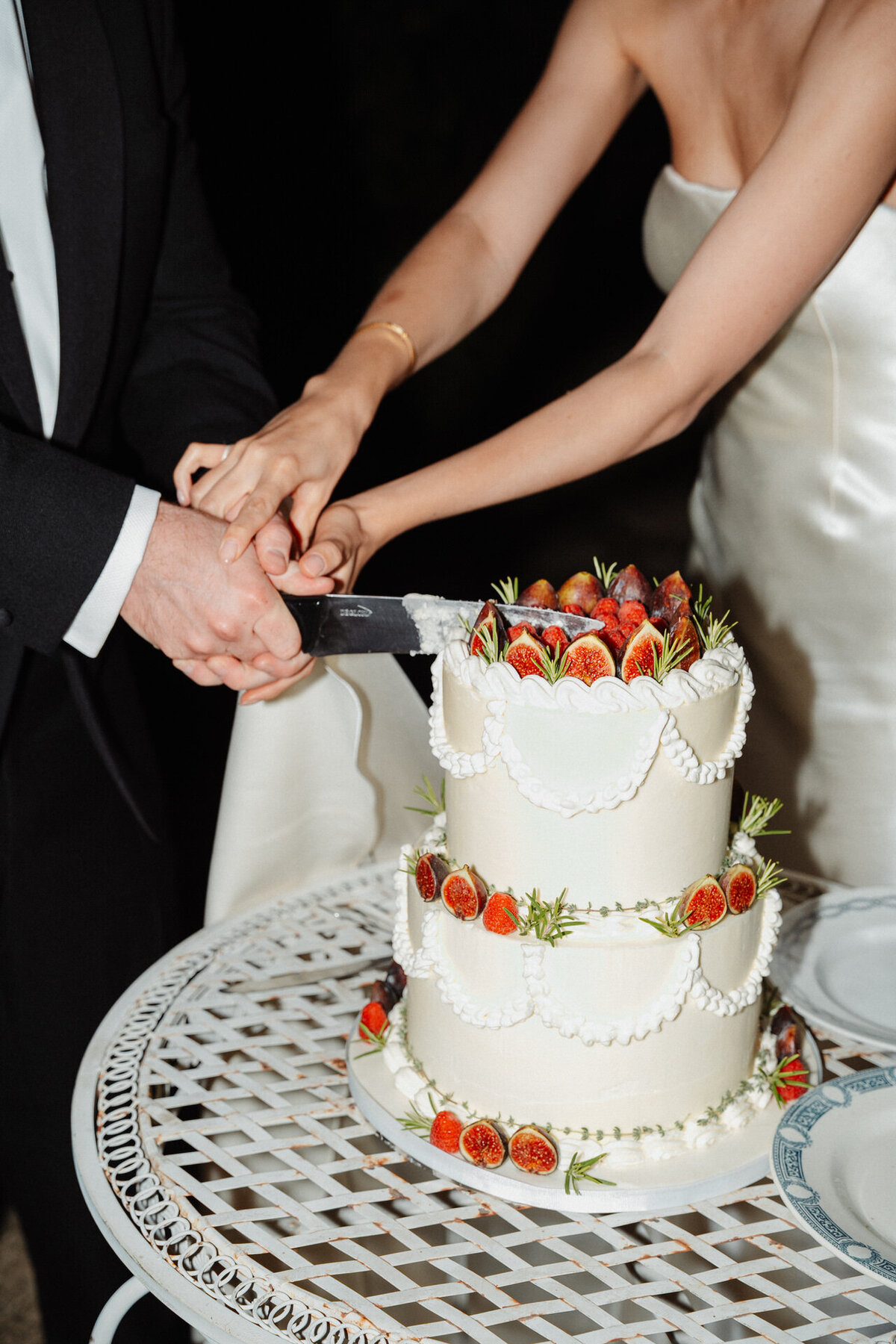 intimate-wedding-mas-de-chabran00001
