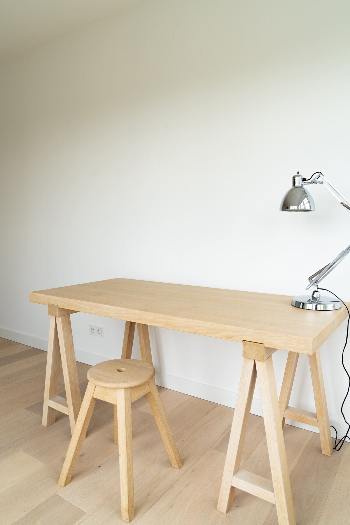 Von-Dach-bis-Keller-Designer-Schreibtisch-Holz