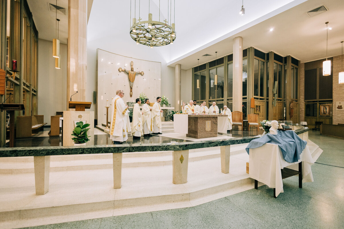 st_andre_relic_mass-137