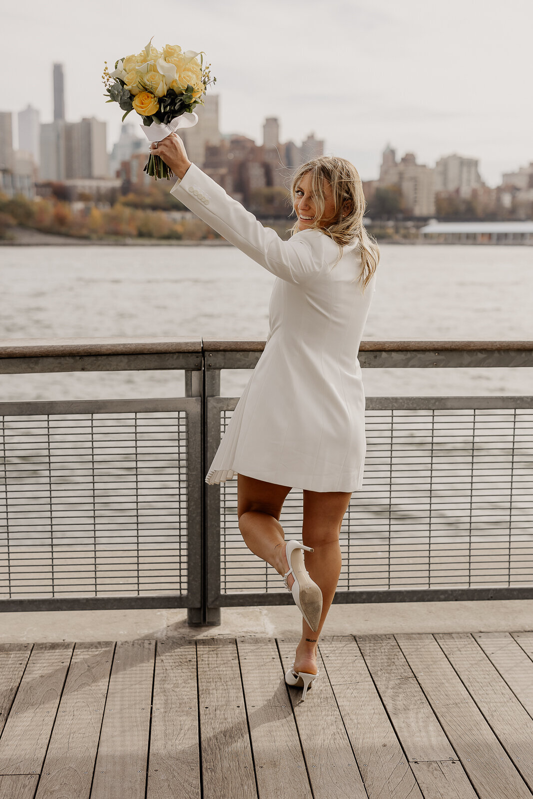 intimate wedding photographer brooklyn bridge