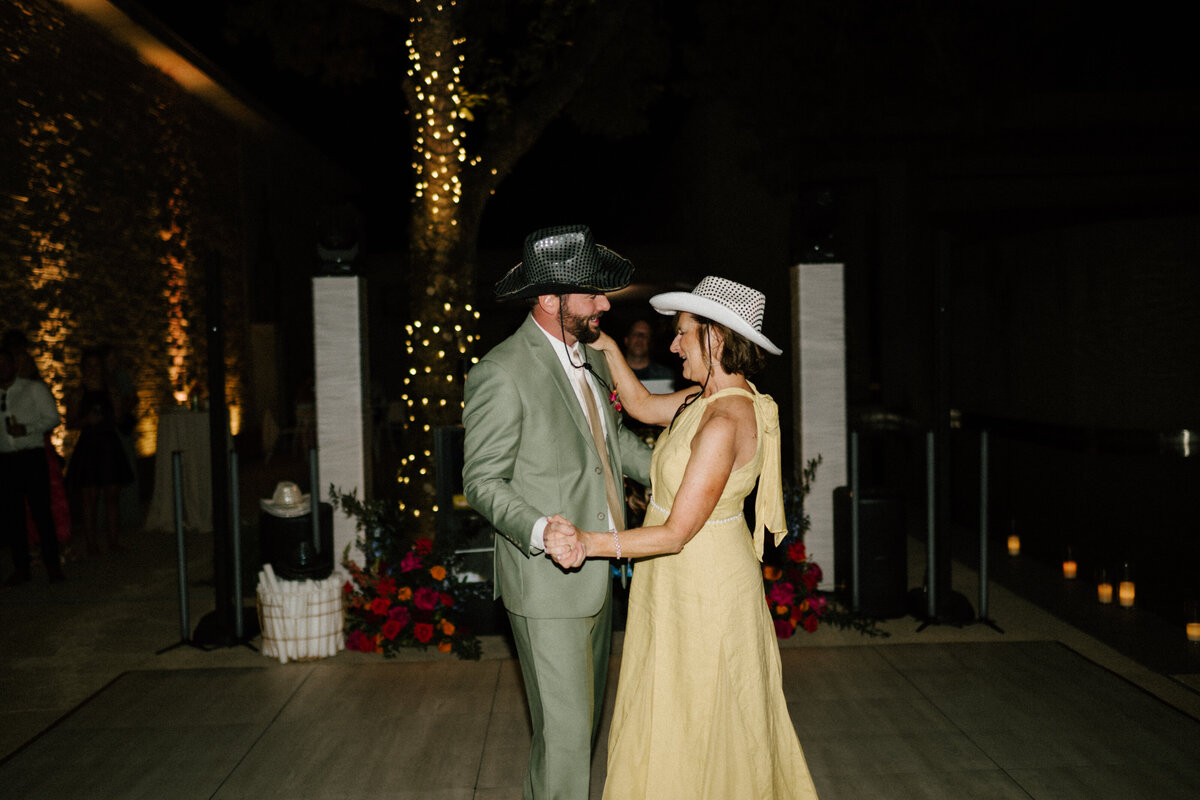 des-moines-wedding-photographer8.24.2024_1252