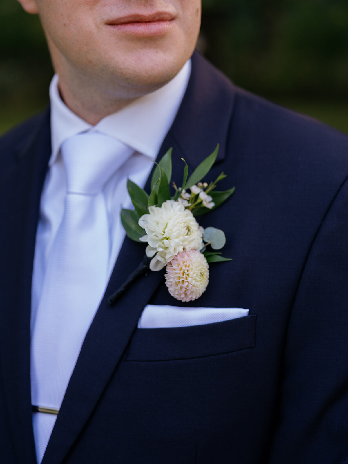 Groom's boutonniere 