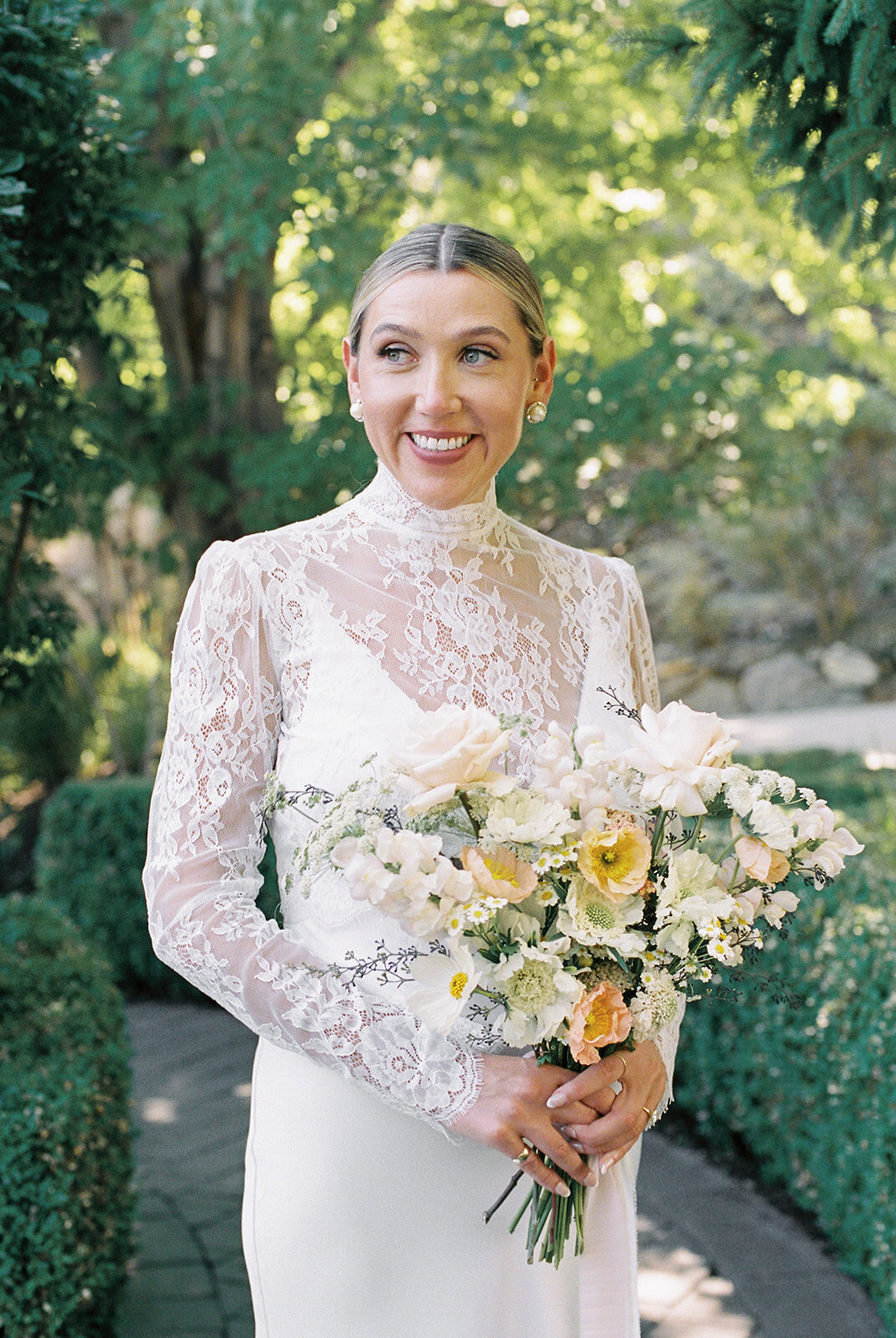 minted-photography-okanagan-kelowna-destination-wedding-photographer-wedding-kelowna-estate-wedding-madison-and-brandon-26