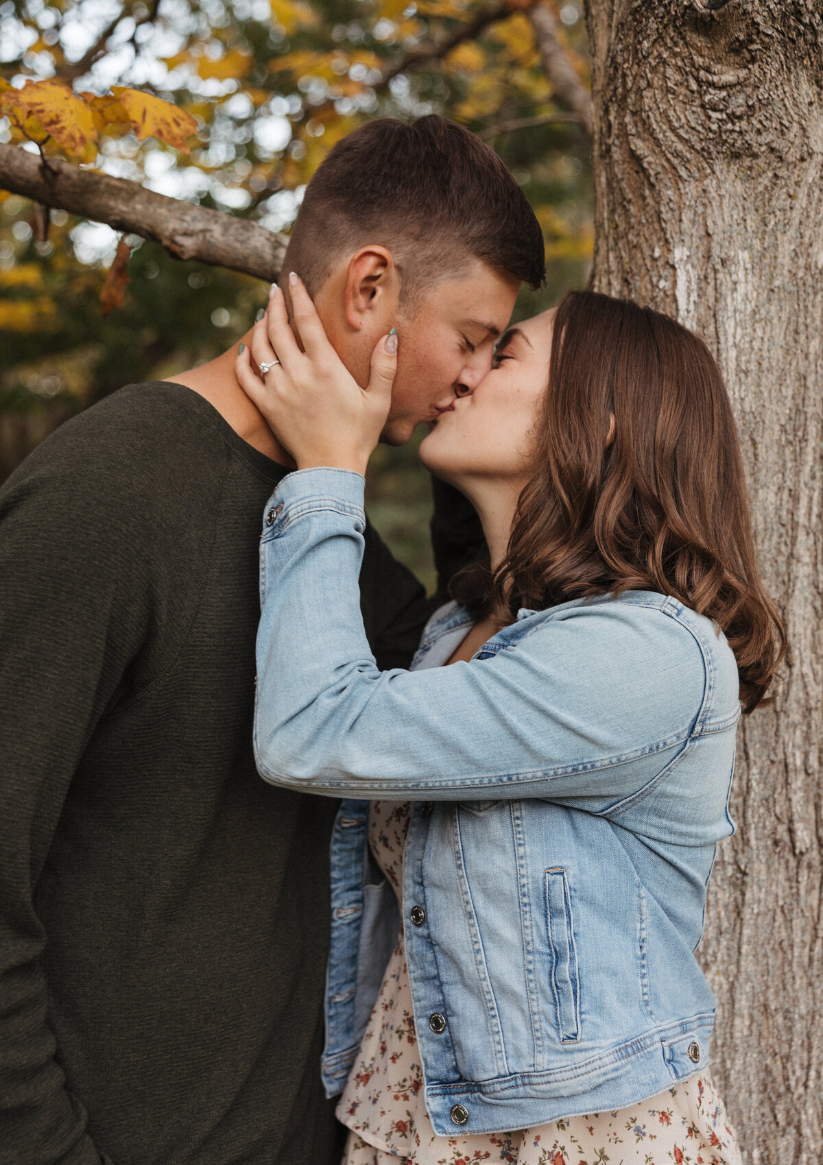 Kingsville_Windsor_Fall_Autumn_Engagement_Photos014